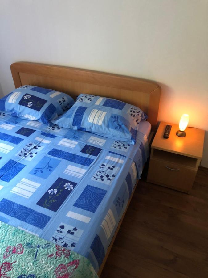 Apartments Mateo ビビニェ エクステリア 写真